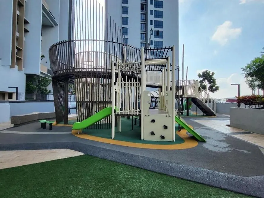 Sky Trees 22-B 4Pax, Bukit Indah, Aeon, Legoland, Netflix Daire Johor Bahru Malezya