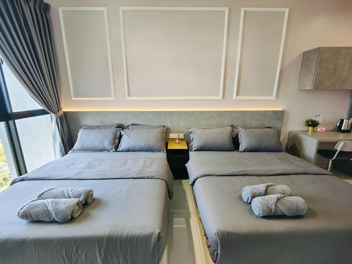 Sky Trees 22-B 4Pax, Bukit Indah, Aeon, Legoland, Netflix Daire Johor Bahru 0*,  Malezya